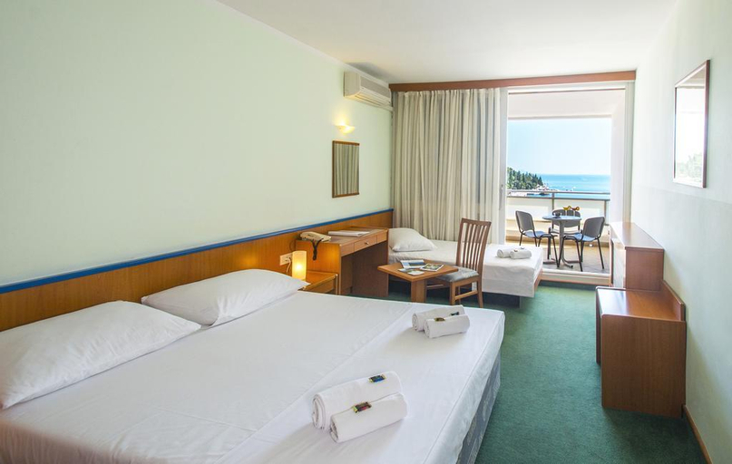 Bedroom 2, Hotel Amfora, Labin