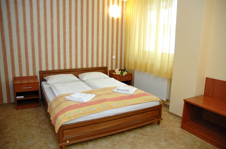 Bedroom 3, Atlantic, Budapesti