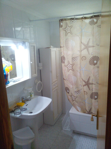 Bathroom 4, Marble Apartment, Alicante
