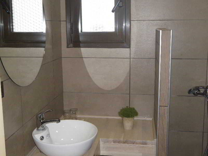 Bathroom 5, Byzance Hotel, South Aegean