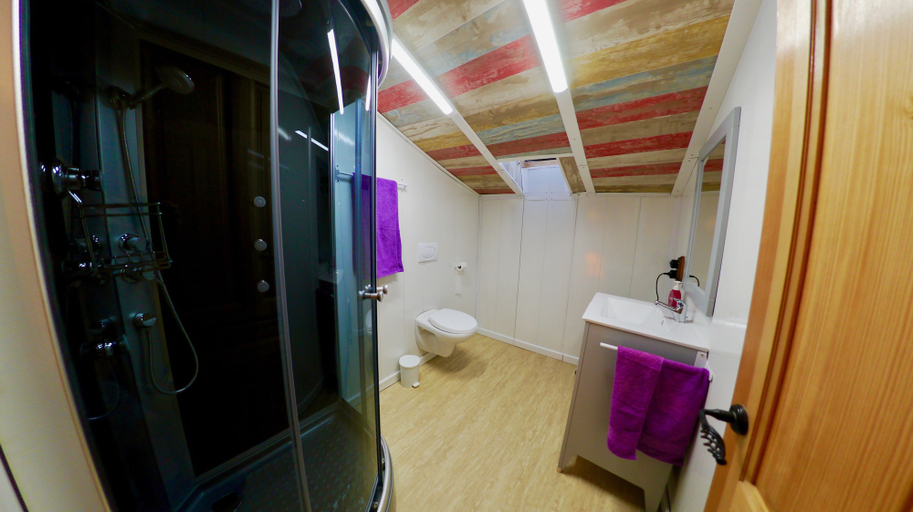 Bathroom 3, Antigua casa pescadores Playa Malvarrosa, Valencia