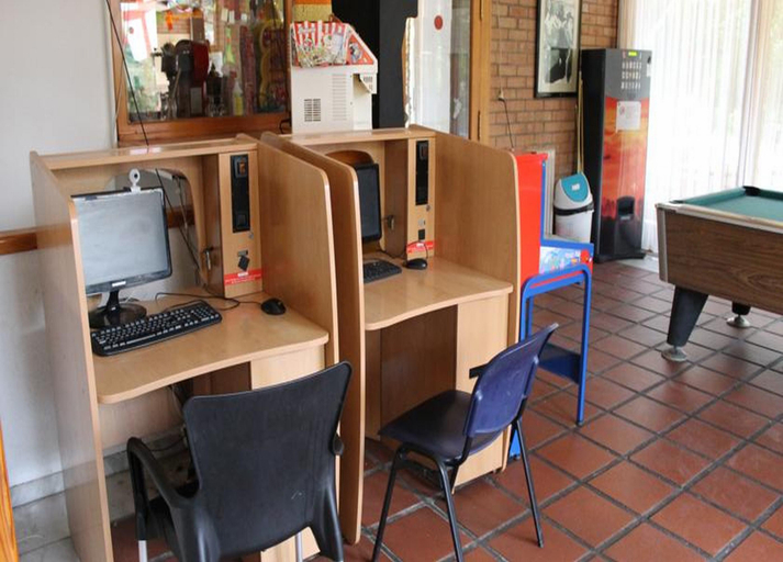 Public Area 2, Alpha, Alicante