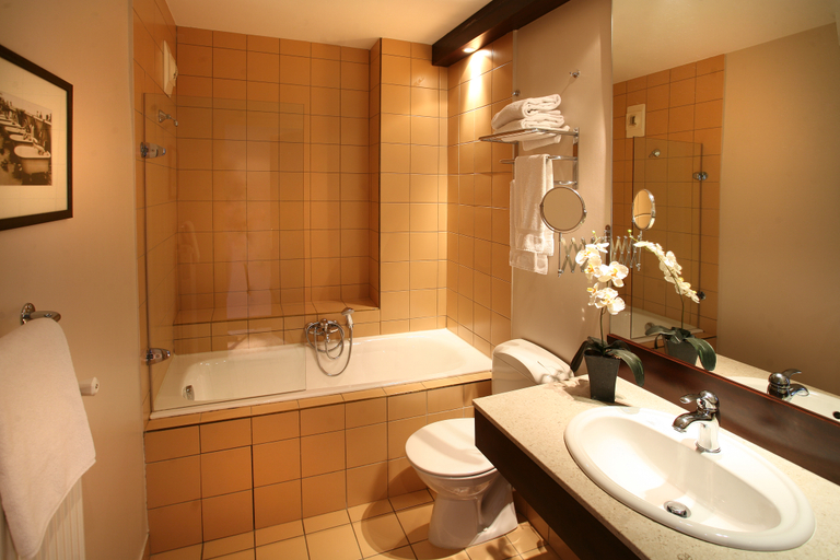 Bathroom 4