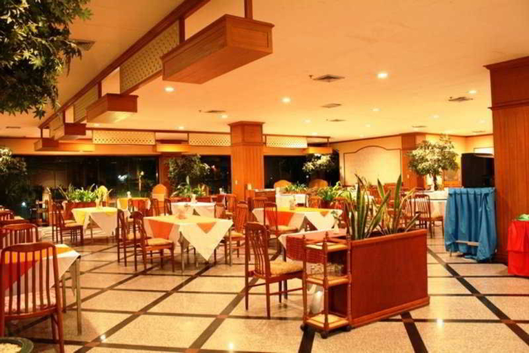 Food & Drinks, J. P. Emerald, Amphoe Muang Yasothon