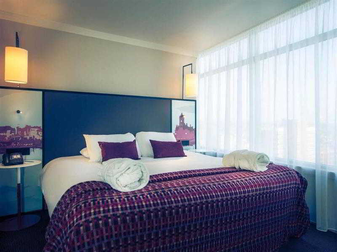 Bedroom 4, Mercure Cardiff Holland House Hotel & Spa, Cardiff