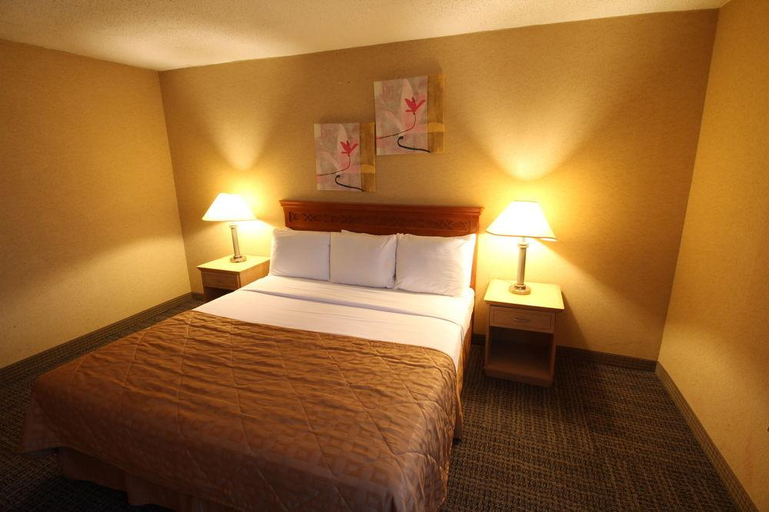 Bedroom 1, Gateway Hotel Dallas, Dallas