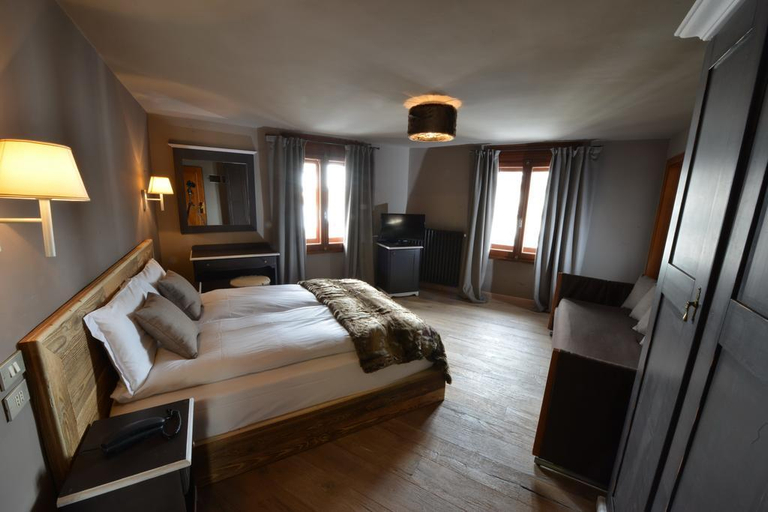 Bedroom 3, Grivola, Aosta