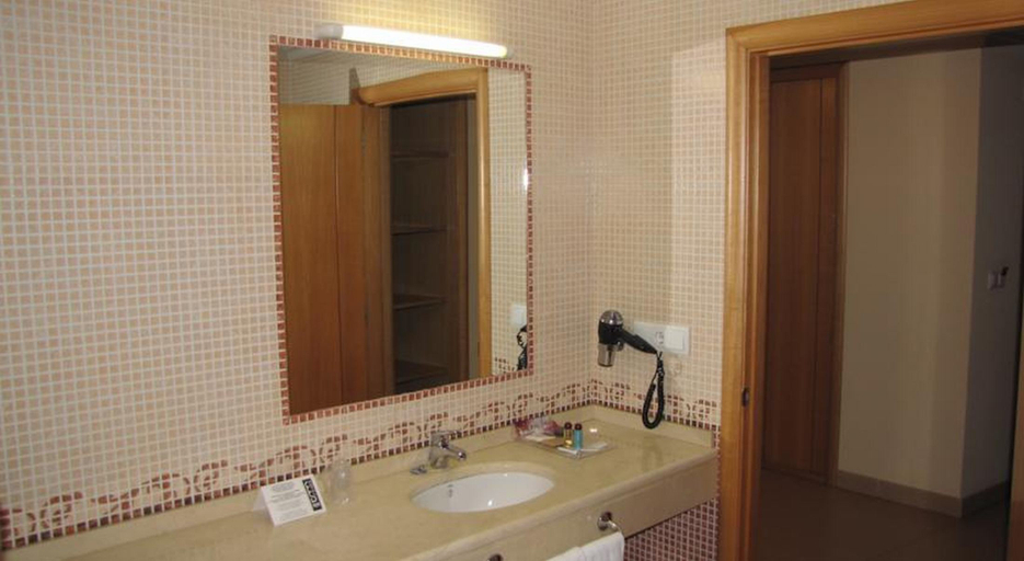 Bathroom 3, Room Hotel, Pontevedra