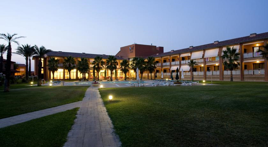 Exterior & Views 2, Clipper and Villas, Girona