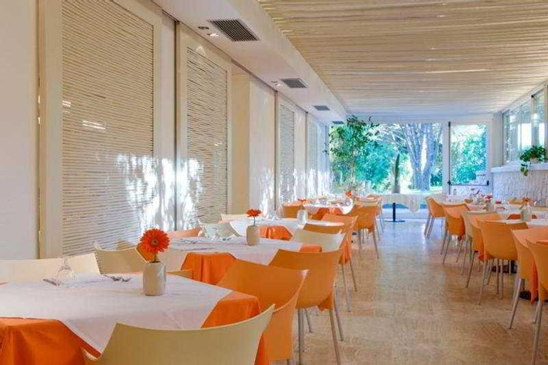 Hotiday Room Collection – Lacona, Livorno