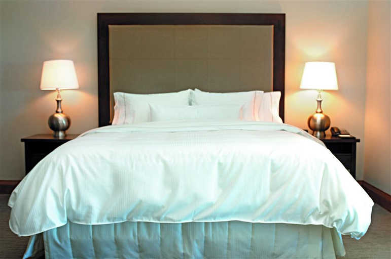Bedroom 3, Westin Bear Mountain Victoria Golf Resort & Spa, Capital