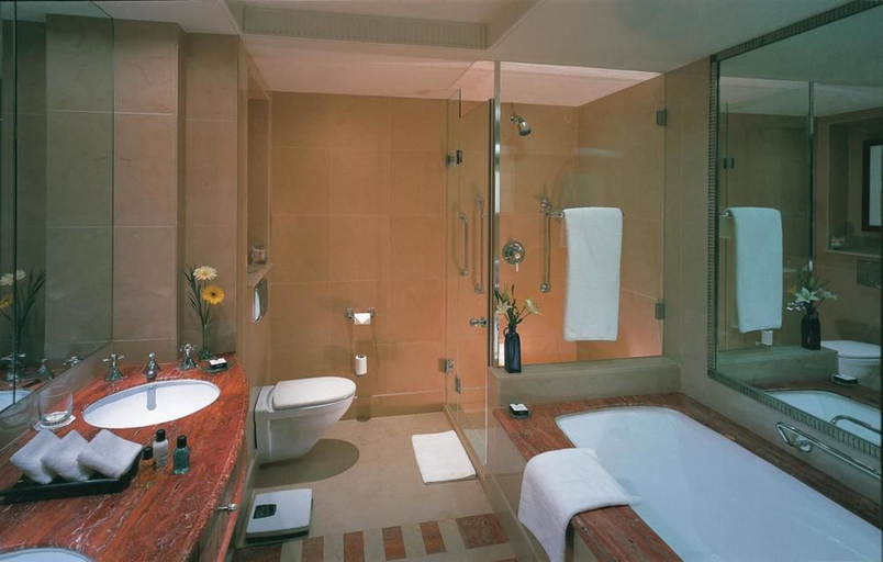 Bathroom 5, Itc Maratha, Mumbai Suburban