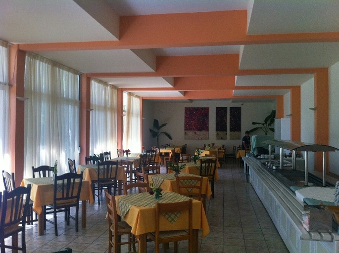 Food & Drinks 5, Ipsos Beach, Ionian Islands