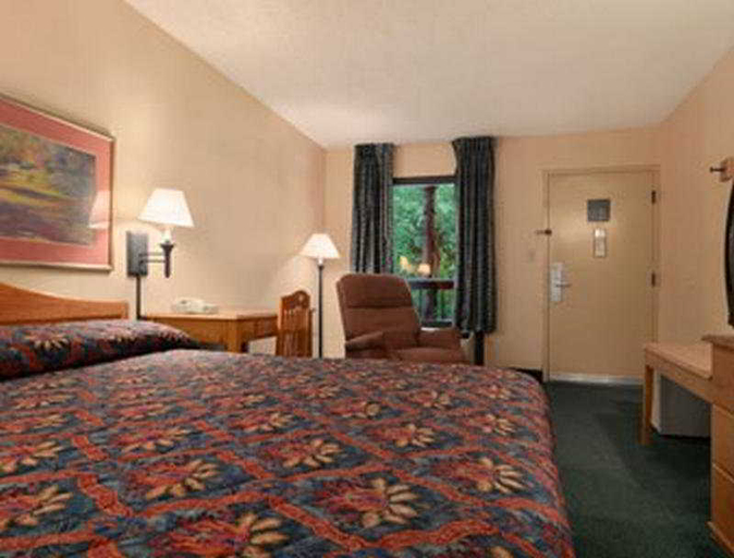 Bedroom 4, Red Roof Inn Birmingham South, Jefferson