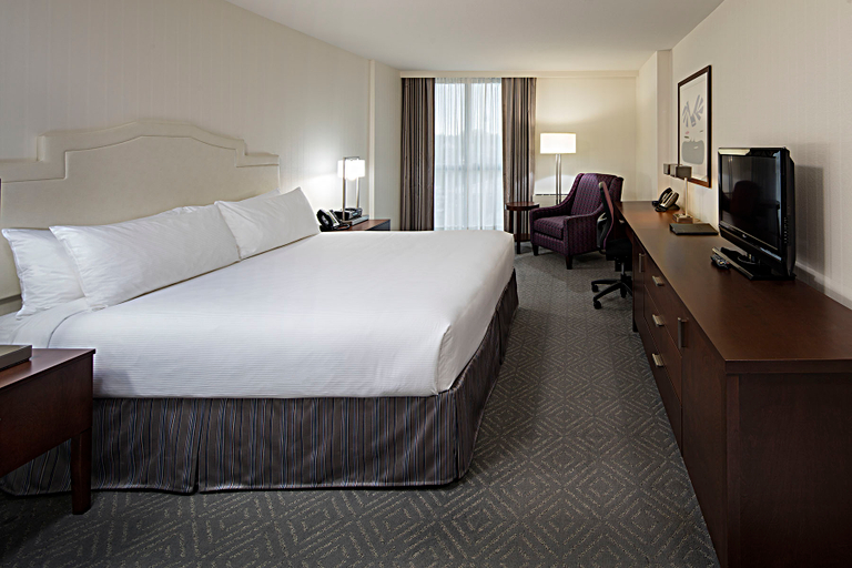Bedroom 2, Delta Hotels Burnaby Conference Centre, Greater Vancouver