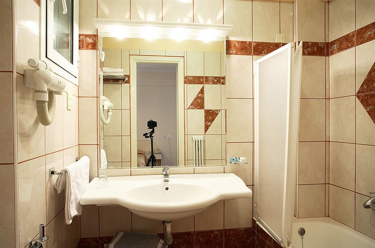 Bathroom 4, Palladion, Epirus