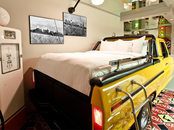 Bedroom, Fantasyland Hotel at West Edmonton Mall, Division No. 11