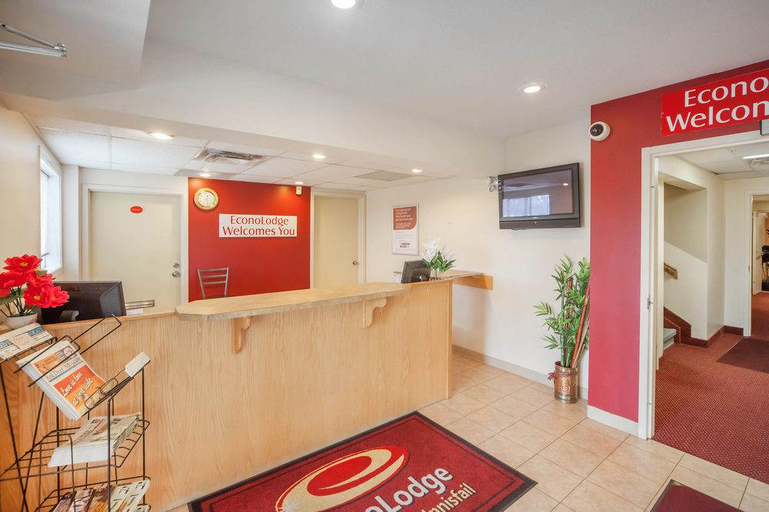 Public Area 5, Econo Lodge Inn & Suites, Division No. 8