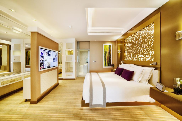 Bedroom 18