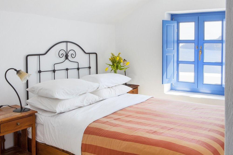 Bedroom 4, Esperas Houses Apartments, South Aegean