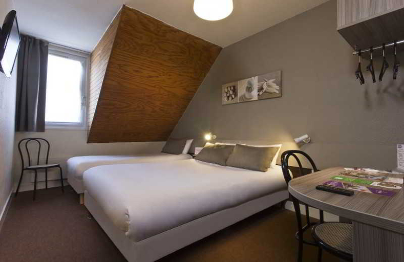 Bedroom 2, Tourhotel Blois, Loir-et-Cher