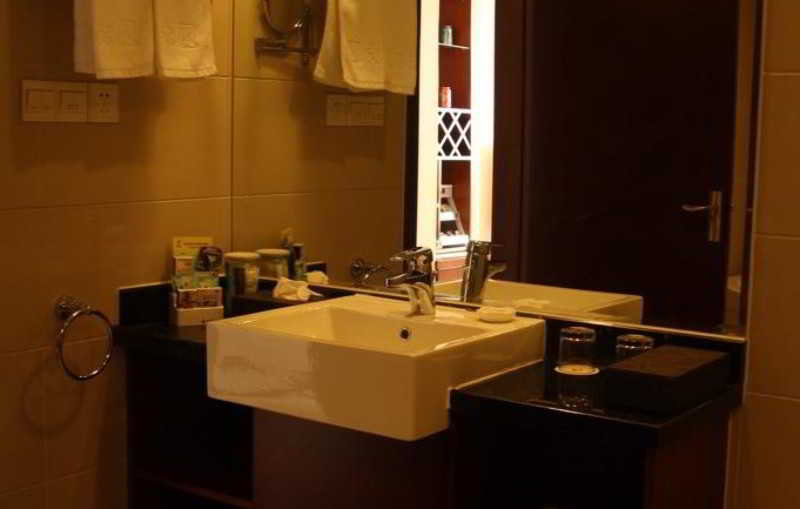 Bathroom 3, Shangtex Hotel Shanghai, Shanghai