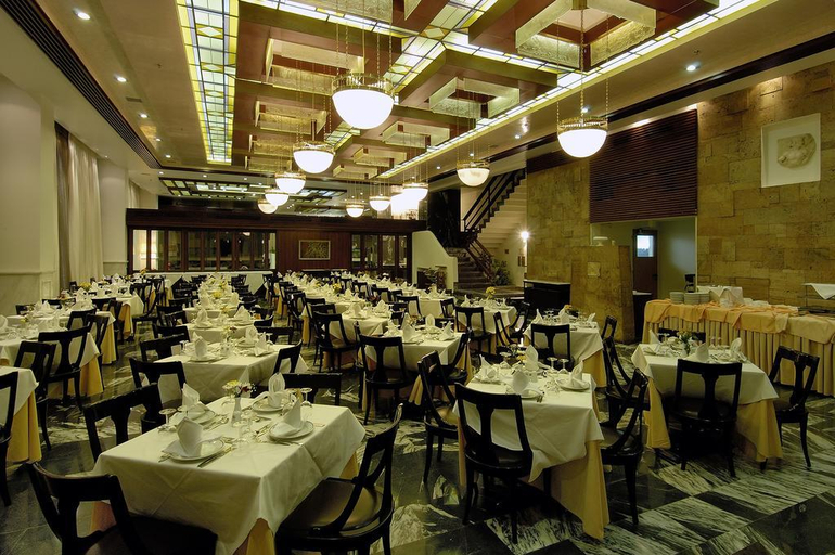 Food & Drinks 4, Mercure Patras Astir, West Greece