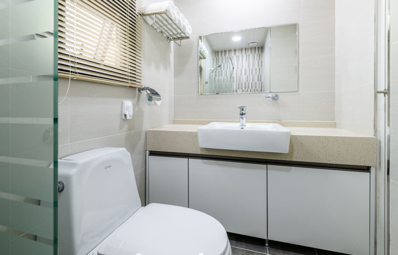 Bathroom 3, Because I like Jeju, Jeju