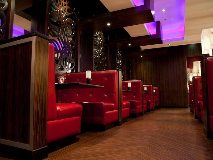 Public Area 2, Fantasyland Hotel at West Edmonton Mall, Division No. 11