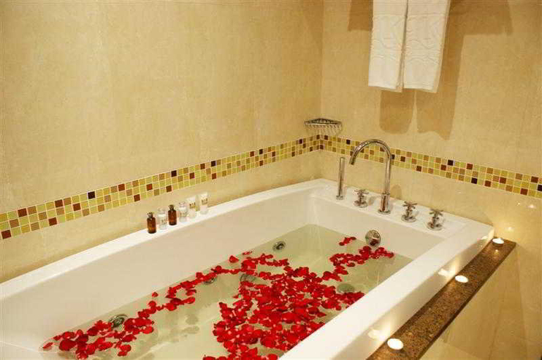 Bathroom 5, LK Residence, Pattaya
