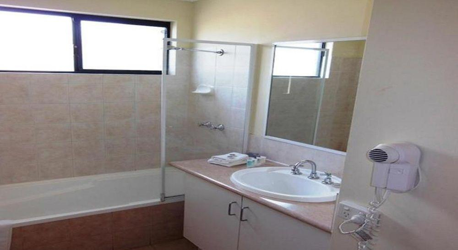 Bathroom 5, Country Comfort Inter City Perth, Belmont