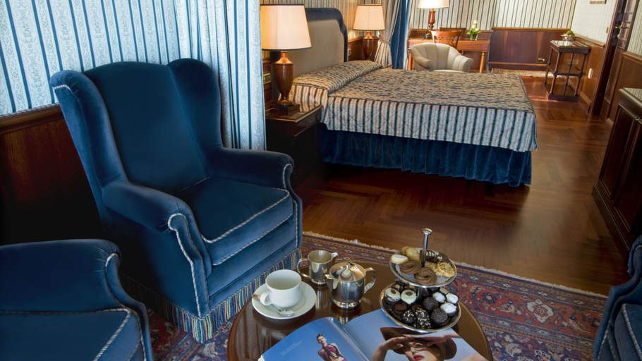 Bedroom 3, Grand Hotel Dino, Verbano-Cusio-Ossola
