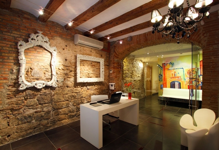 Bathroom 3, Ciutat Vella Apartments, Barcelona