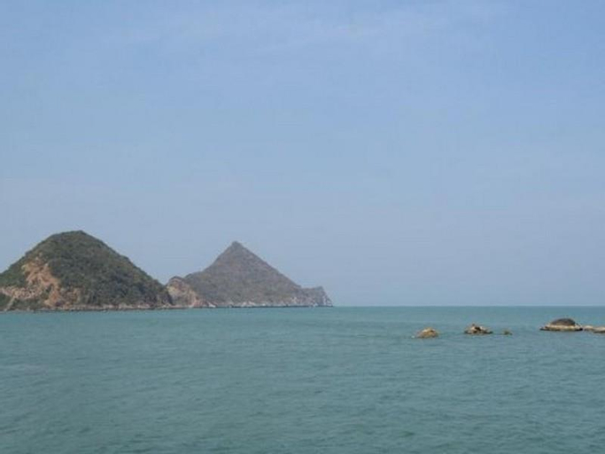 Dinsor Resort, K. Sam Roi Yot