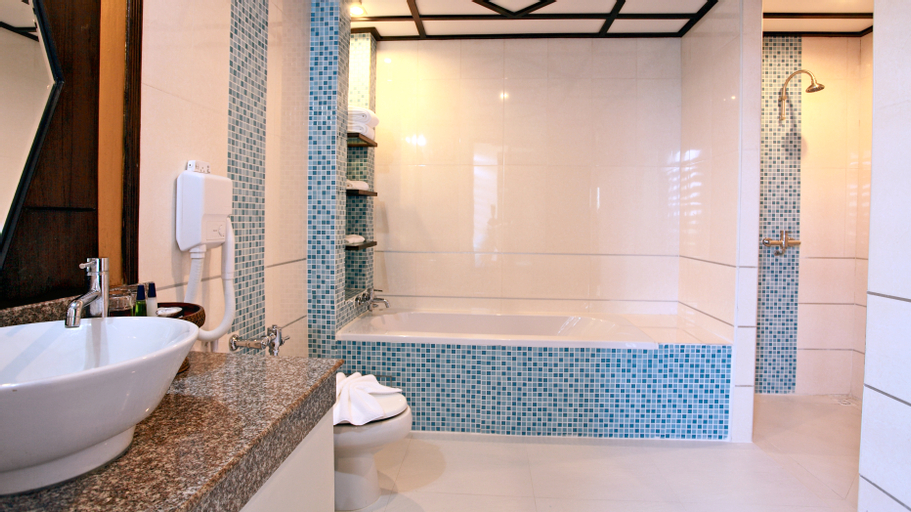Bathroom 4, Pattaya Loft Hotel, Pattaya