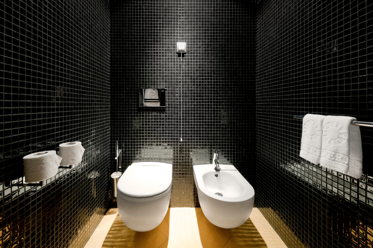 Bathroom 5, Hotel Casino Chaves, Chaves