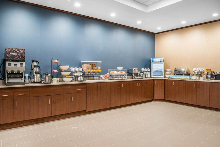 Food & Drinks 5, Comfort Inn & Suites, Allegheny