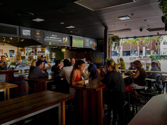Food & Drinks 4, Base Brisbane Uptown Backpackers, Brisbane