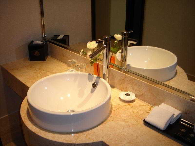 Bathroom 4, Hundred Centuries Hotel Shanghai, Shanghai