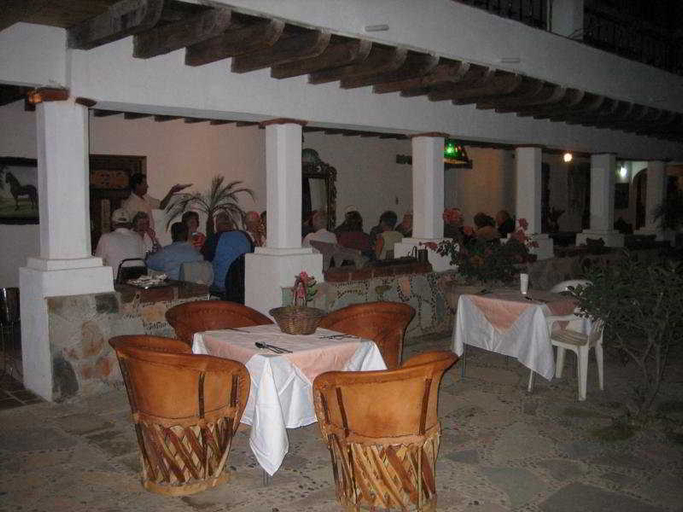 Food & Drinks 5, Hacienda la Puerta de Enmedio, Mascota