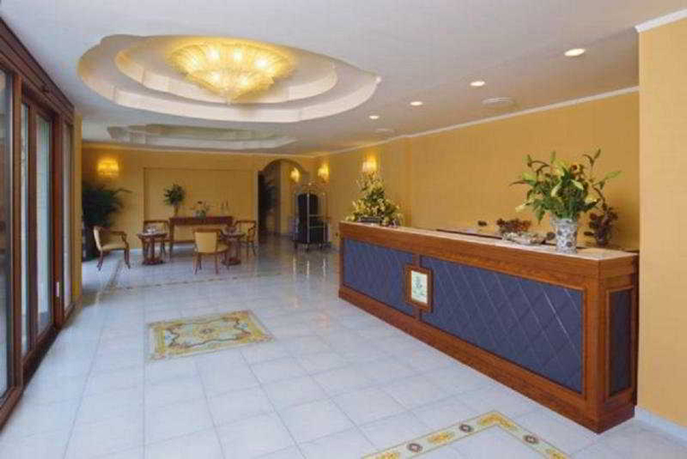 Public Area 4, Villa Albani, Salerno