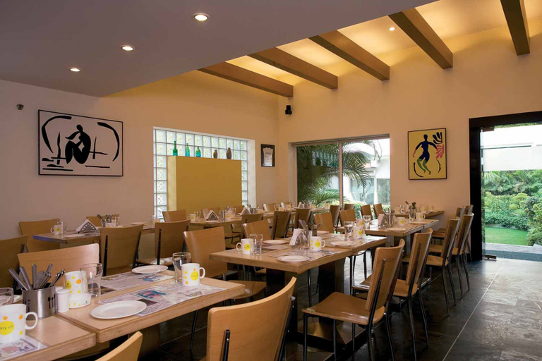 Food & Drinks 5, Lemon Tree Hotel, Udyog Vihar, Gurugram, Gurgaon
