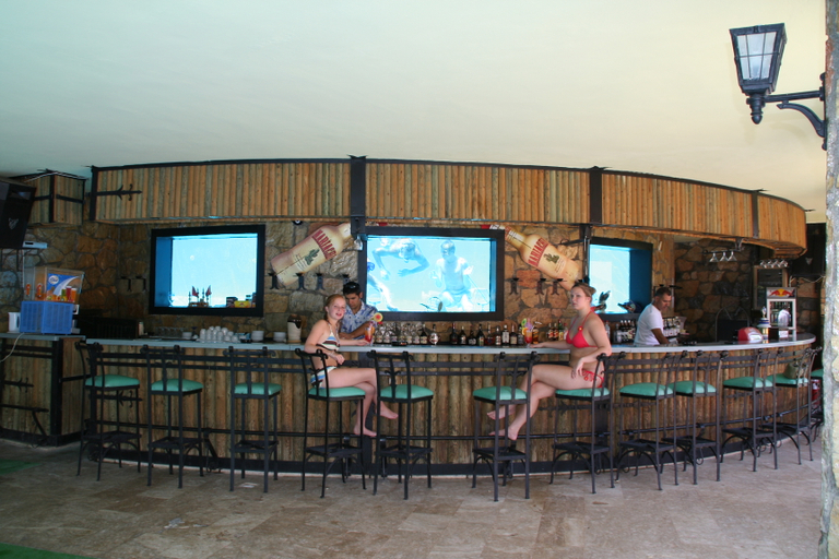 Food & Drinks 4, Club Aquarium Apart, Marmaris