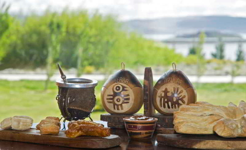 Food & Drinks 5, RH Rochester Calafate, Lago Argentino