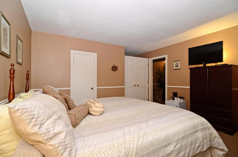 Bedroom 5, Motel 6 Moncton - New Brunswick, Westmorland