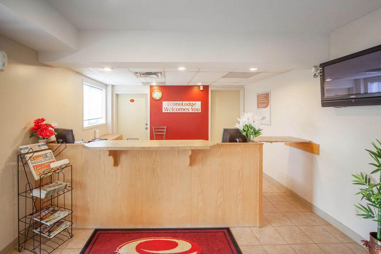 Public Area 3, Econo Lodge Inn & Suites, Division No. 8