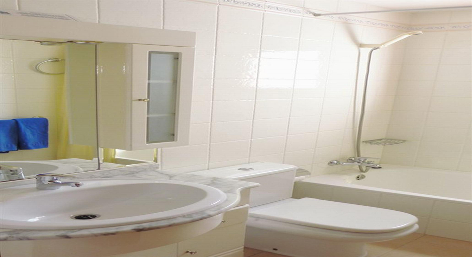 Bathroom 4, Apartamentos Castillo Beach, Las Palmas