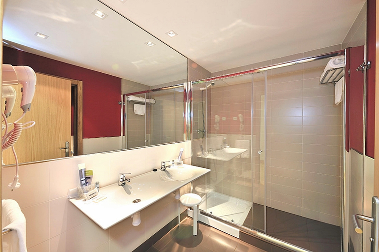 Bathroom 4, Hotel Naval Sestao, Vizcaya