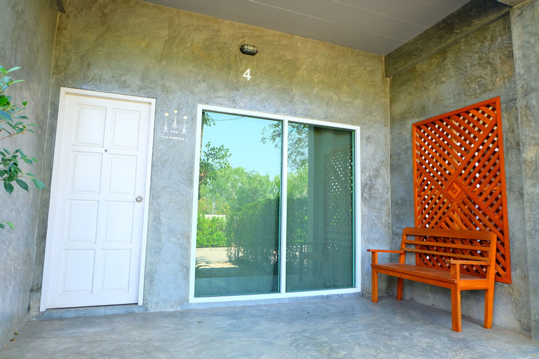 Meena Garden Resort, K. Wang Chao