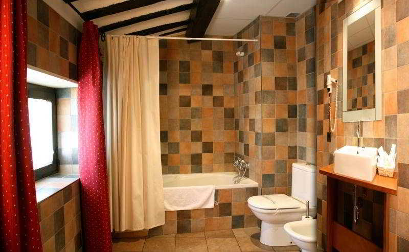 Bathroom, Hotel Duques de Najera, La Rioja